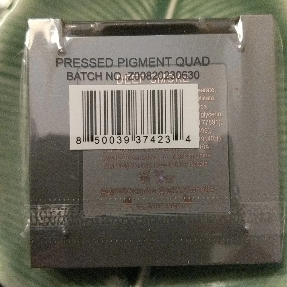 NWT Eyeshadow Palette